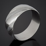Bracciale: metallo in palladio lucido con smalto madreperla trasparente